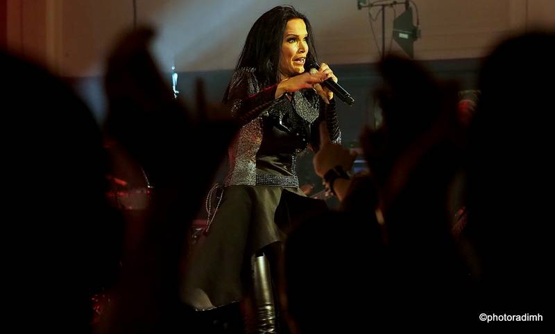 Finská metalová královna Tarja Turunen oslnila Smetanovu síň Obecního domu