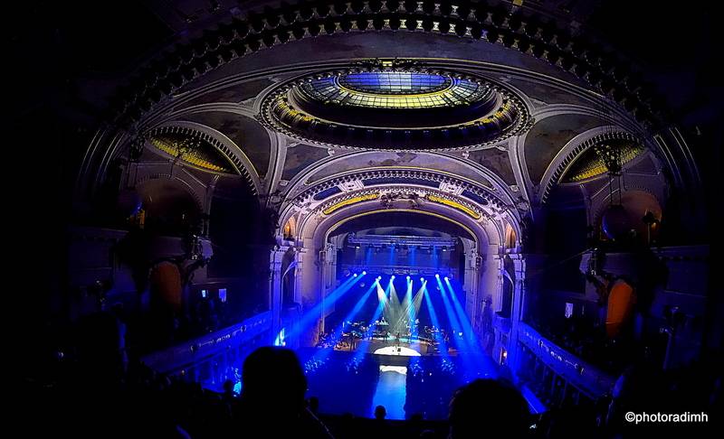 Finská metalová královna Tarja Turunen oslnila Smetanovu síň Obecního domu