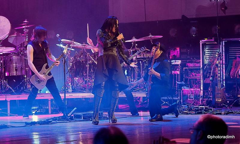 Finská metalová královna Tarja Turunen oslnila Smetanovu síň Obecního domu