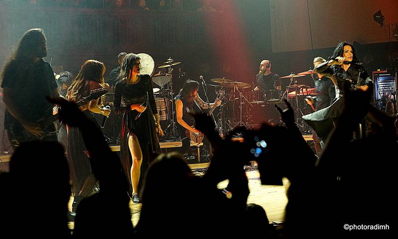 Finská metalová královna Tarja Turunen oslnila Smetanovu síň Obecního domu