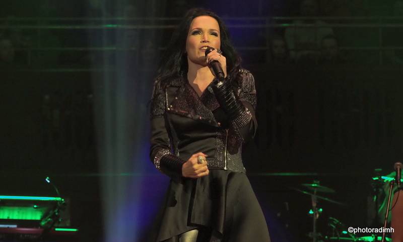 Finská metalová královna Tarja Turunen oslnila Smetanovu síň Obecního domu