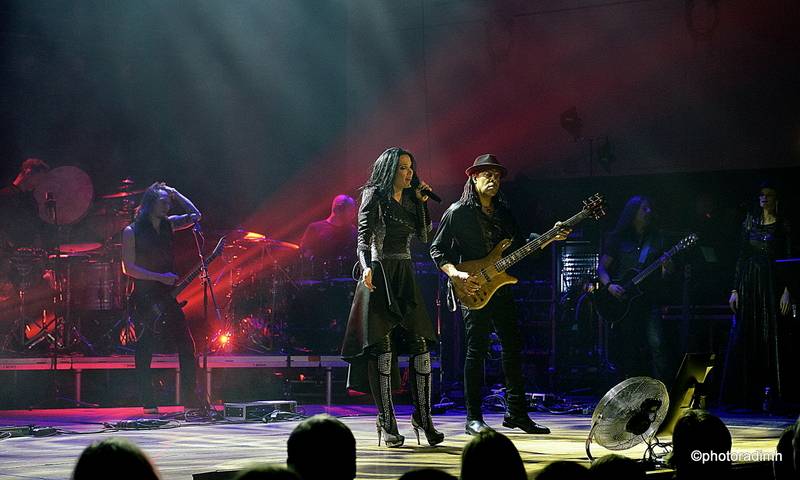 Finská metalová královna Tarja Turunen oslnila Smetanovu síň Obecního domu