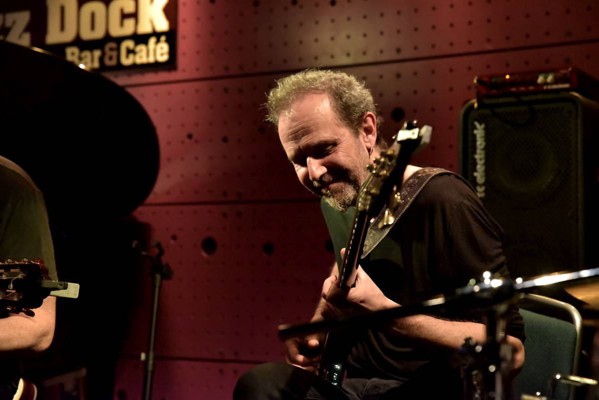 Dominic Miller a Dan Bárta na jednom podiu v Jazz Docku