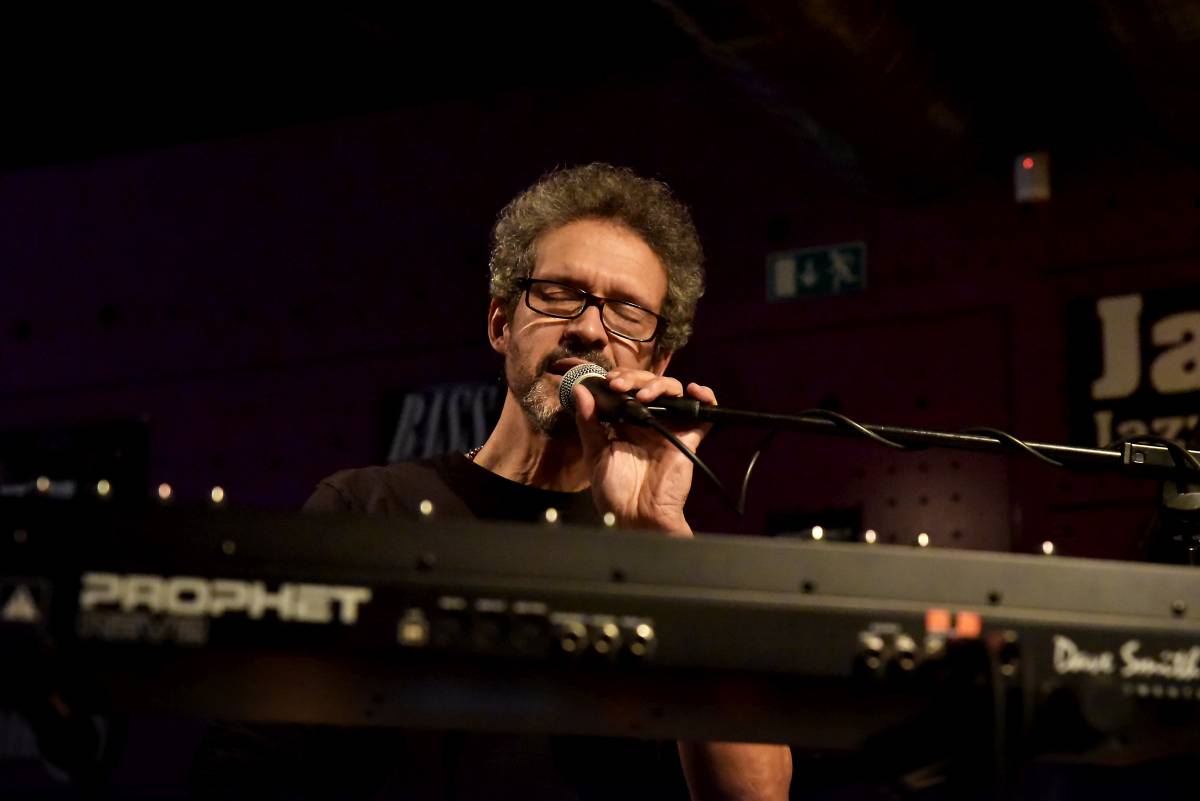 Dominic Miller a Dan Bárta na jednom podiu v Jazz Docku