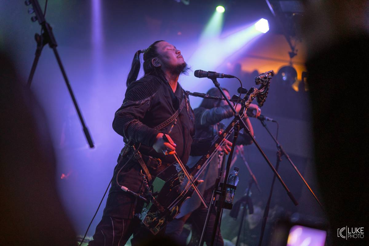 Mongolští rockeři přivezli hudbu z jiného světa. The Hu po loňském debutu na Rock for People zavítali do Prahy