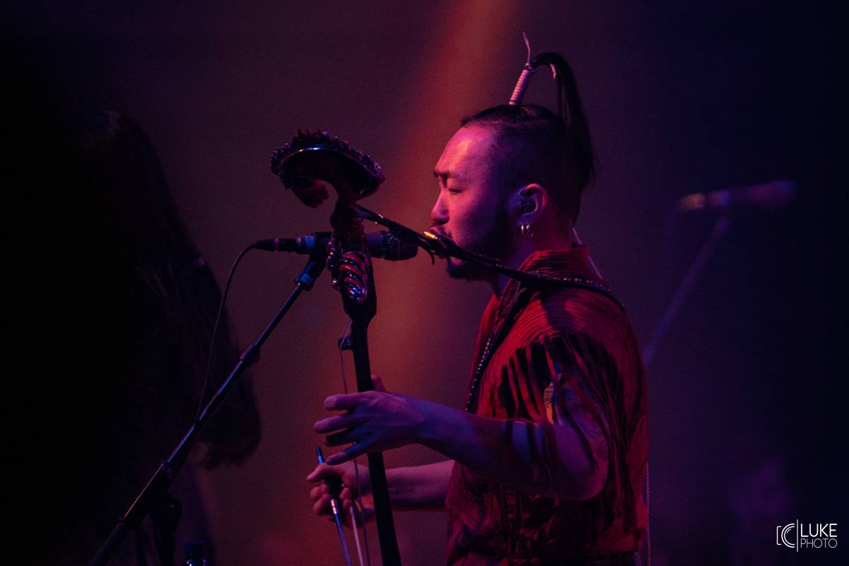 Mongolští rockeři přivezli hudbu z jiného světa. The Hu po loňském debutu na Rock for People zavítali do Prahy