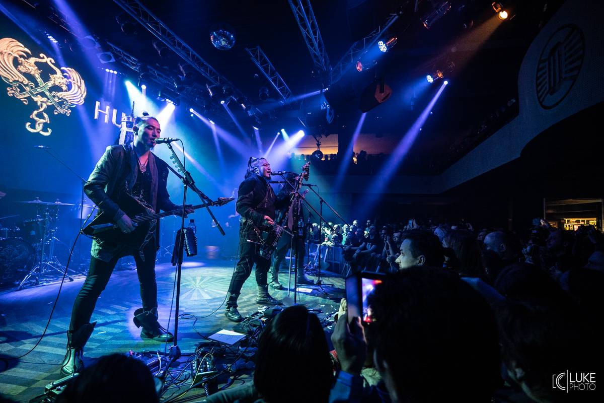 Mongolští rockeři přivezli hudbu z jiného světa. The Hu po loňském debutu na Rock for People zavítali do Prahy
