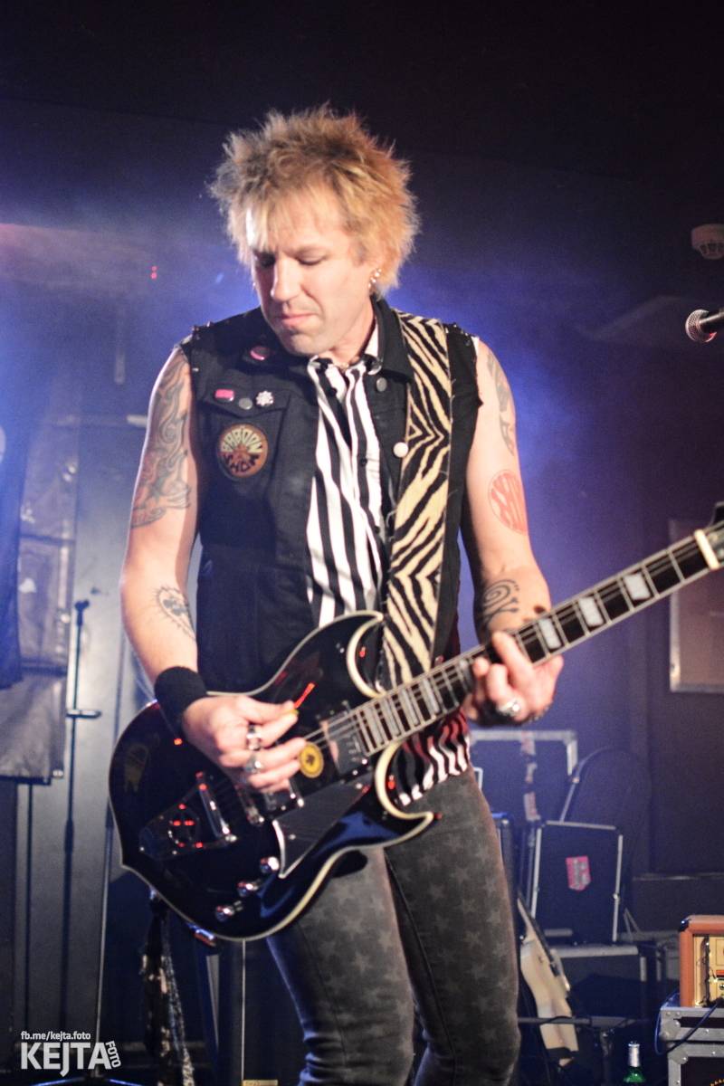 UK Subs se svou punkovou smrští po roce znovu rozproudili pražské Rock Café