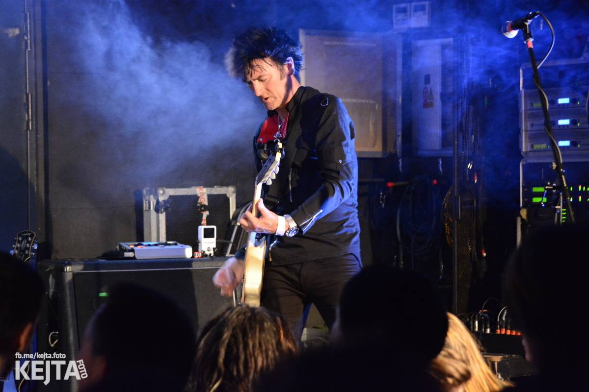 UK Subs se svou punkovou smrští po roce znovu rozproudili pražské Rock Café