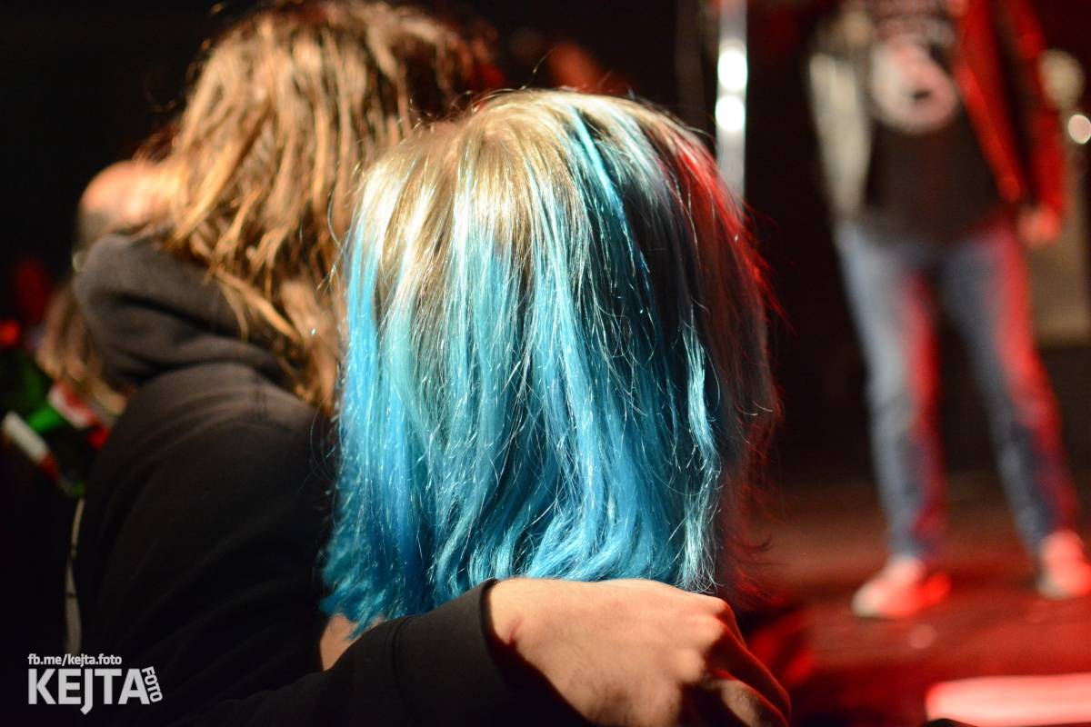 UK Subs se svou punkovou smrští po roce znovu rozproudili pražské Rock Café