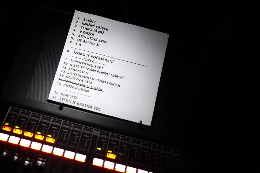 Richard Müller v Uherském Hradišti bodoval se šansony, záda mu kryli Michael Kocáb a Ondřej Soukup