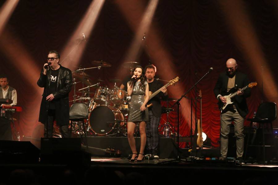 Richard Müller v Uherském Hradišti bodoval se šansony, záda mu kryli Michael Kocáb a Ondřej Soukup