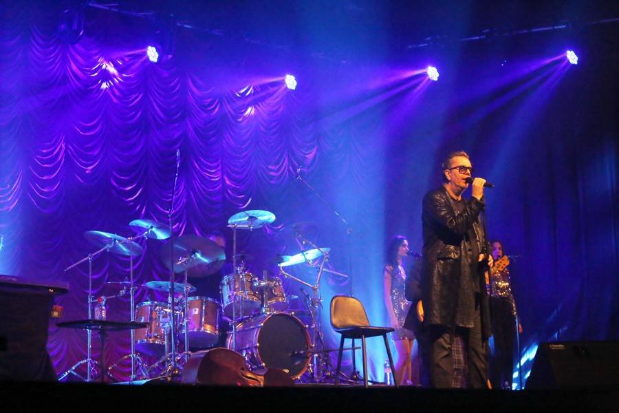 Richard Müller v Uherském Hradišti bodoval se šansony, záda mu kryli Michael Kocáb a Ondřej Soukup