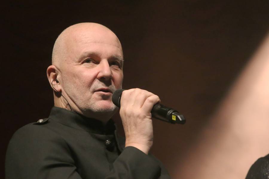 Richard Müller v Uherském Hradišti bodoval se šansony, záda mu kryli Michael Kocáb a Ondřej Soukup