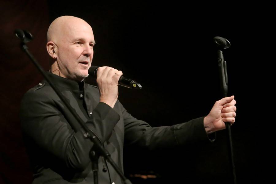 Richard Müller v Uherském Hradišti bodoval se šansony, záda mu kryli Michael Kocáb a Ondřej Soukup