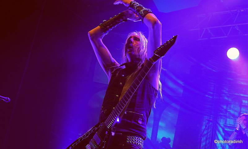 HammerFall vyprodali Forum Karlín, podpořit je přišla i Dominika Gottová