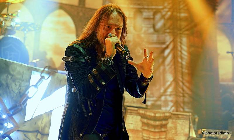 HammerFall vyprodali Forum Karlín, podpořit je přišla i Dominika Gottová