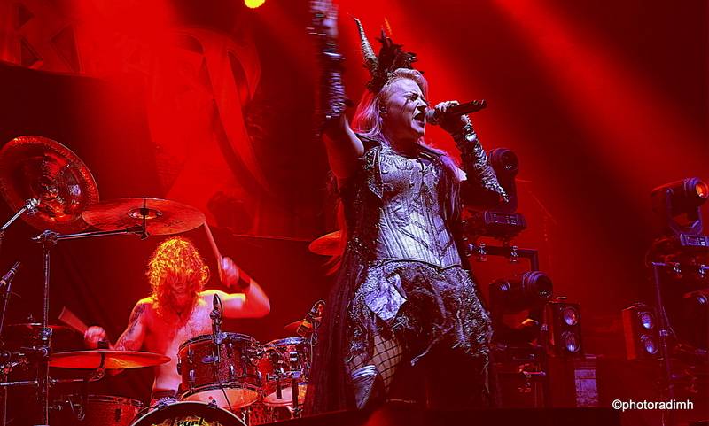 HammerFall vyprodali Forum Karlín, podpořit je přišla i Dominika Gottová