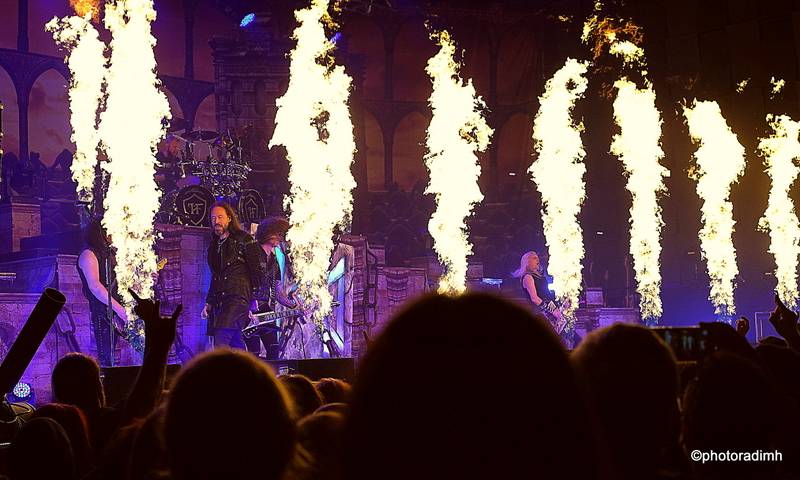 HammerFall vyprodali Forum Karlín, podpořit je přišla i Dominika Gottová