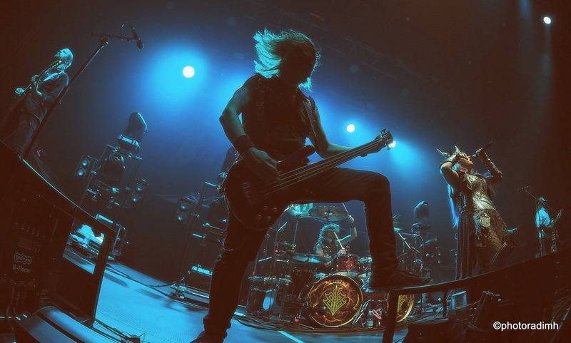 HammerFall vyprodali Forum Karlín, podpořit je přišla i Dominika Gottová