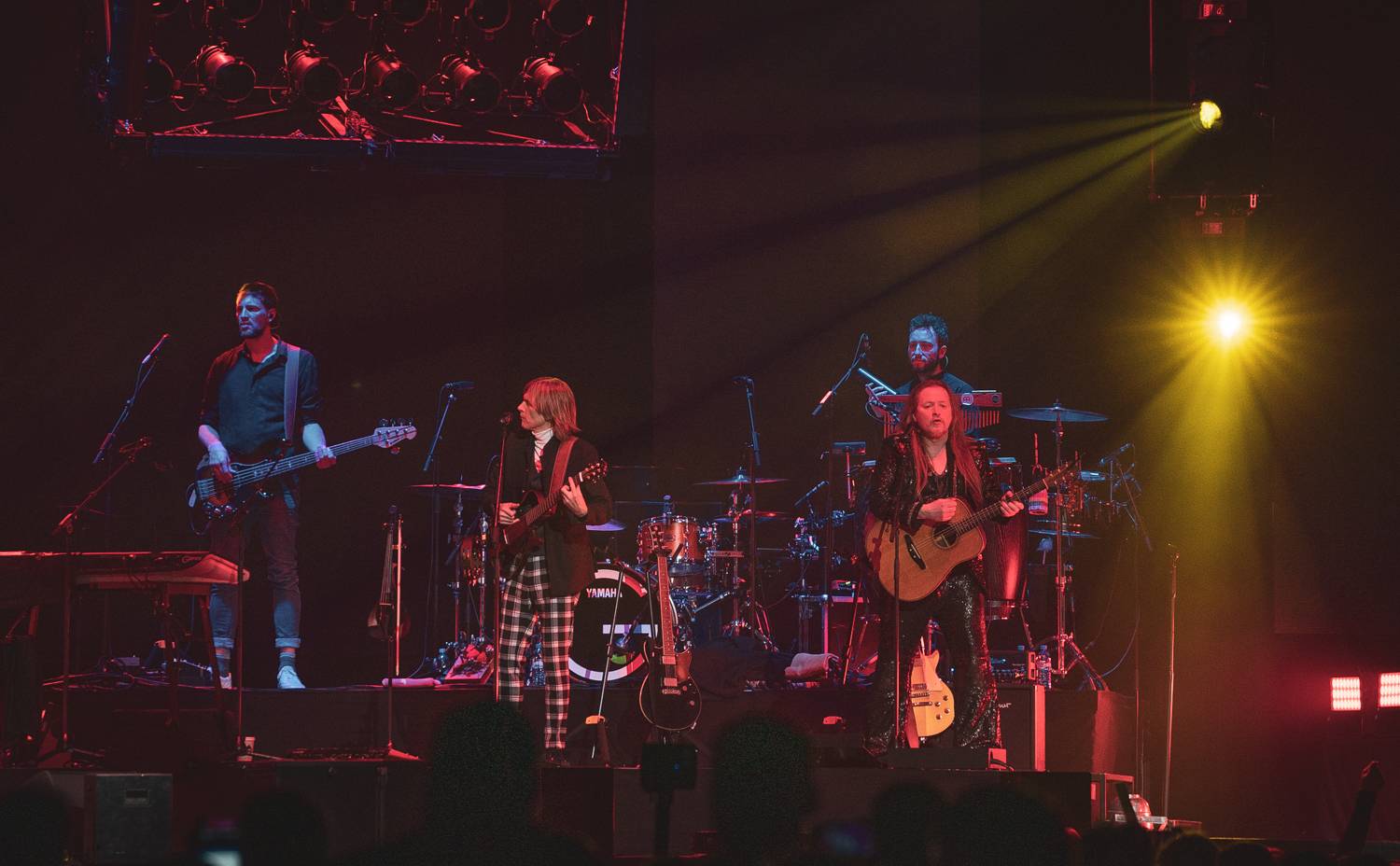 Kelly Family oslavili v O2 areně 25 let svého slavného alba Over The Hump