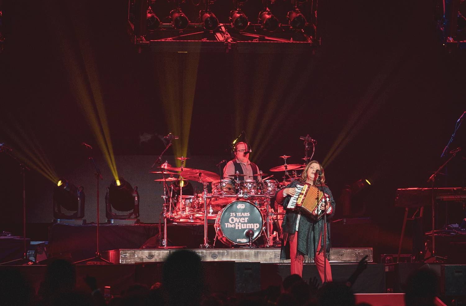 Kelly Family oslavili v O2 areně 25 let svého slavného alba Over The Hump