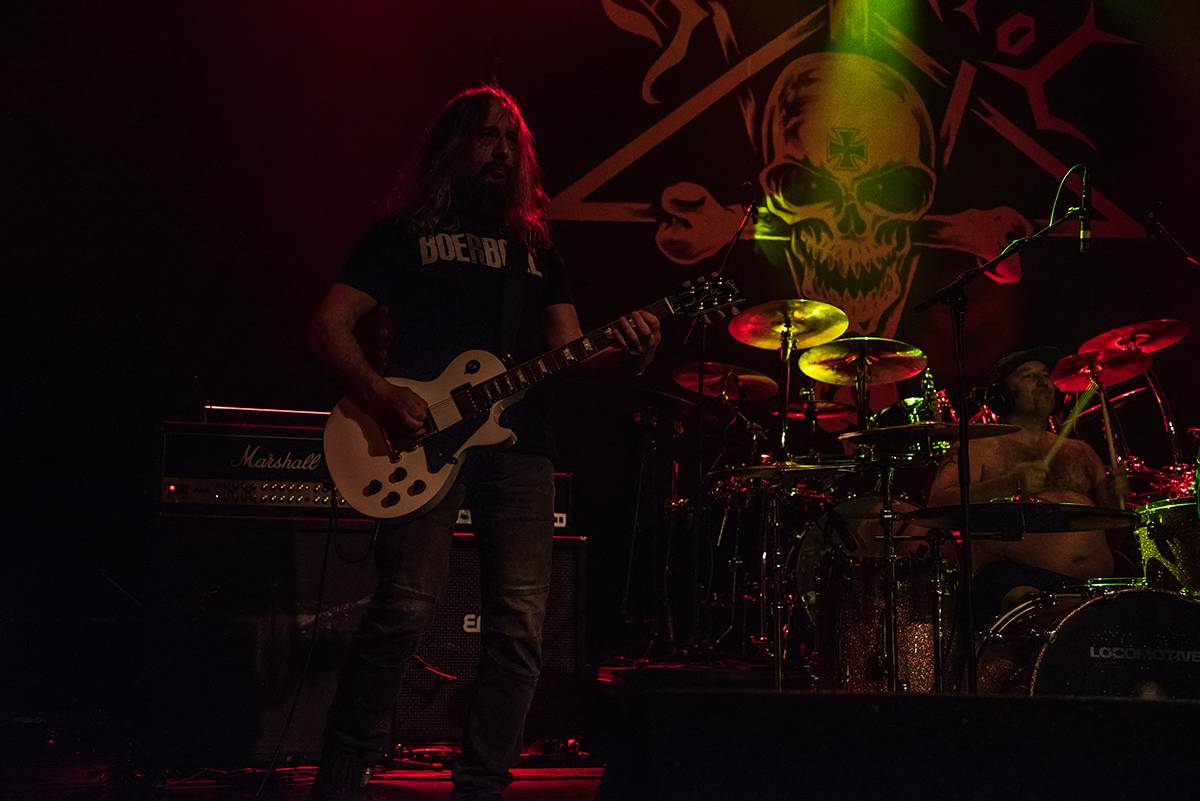 Totální masakr motorovou pilou: Debustrol slavili v Akropoli 33 let Antikrista