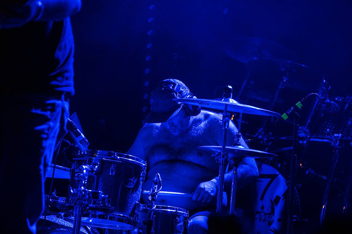 Totální masakr motorovou pilou: Debustrol slavili v Akropoli 33 let Antikrista