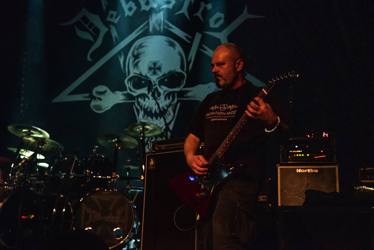 Totální masakr motorovou pilou: Debustrol slavili v Akropoli 33 let Antikrista