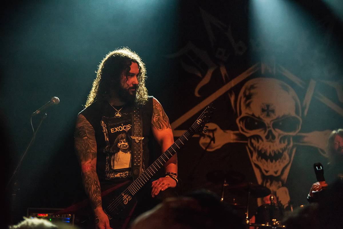 Totální masakr motorovou pilou: Debustrol slavili v Akropoli 33 let Antikrista