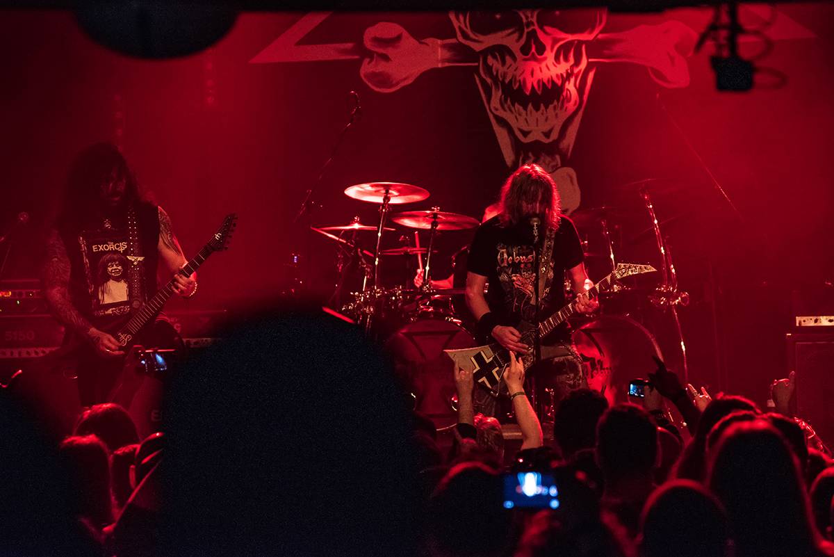 Totální masakr motorovou pilou: Debustrol slavili v Akropoli 33 let Antikrista