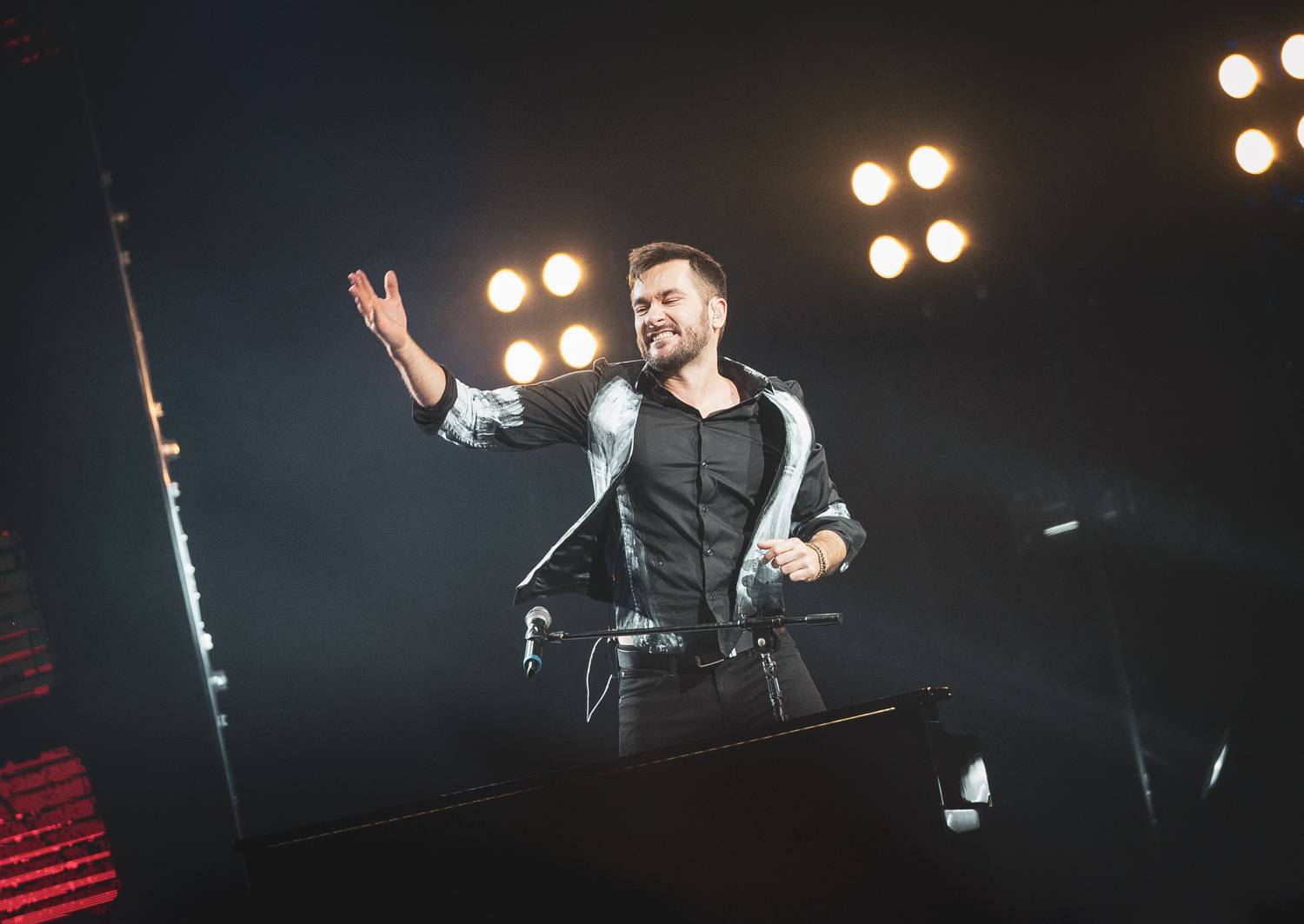 Marek Ztracený předvedl skvělou show ve vyprodané O2 areně. Přizval si Františka Nedvěda i Hanu Zagorovou