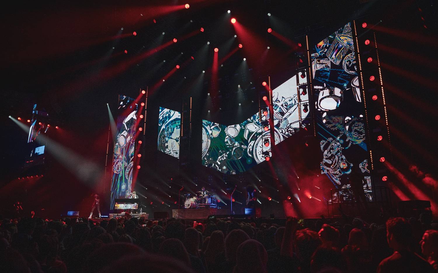 Marek Ztracený předvedl skvělou show ve vyprodané O2 areně. Přizval si Františka Nedvěda i Hanu Zagorovou