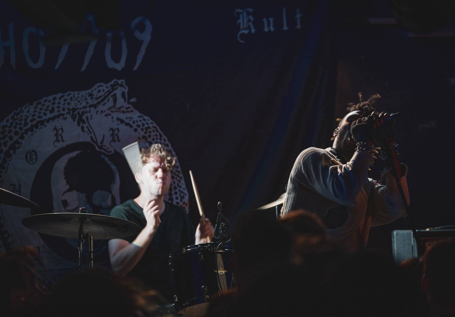 Nespoutaní Ho99o9 v Rock Café bojovali nejen s démony, ale i se zvukem