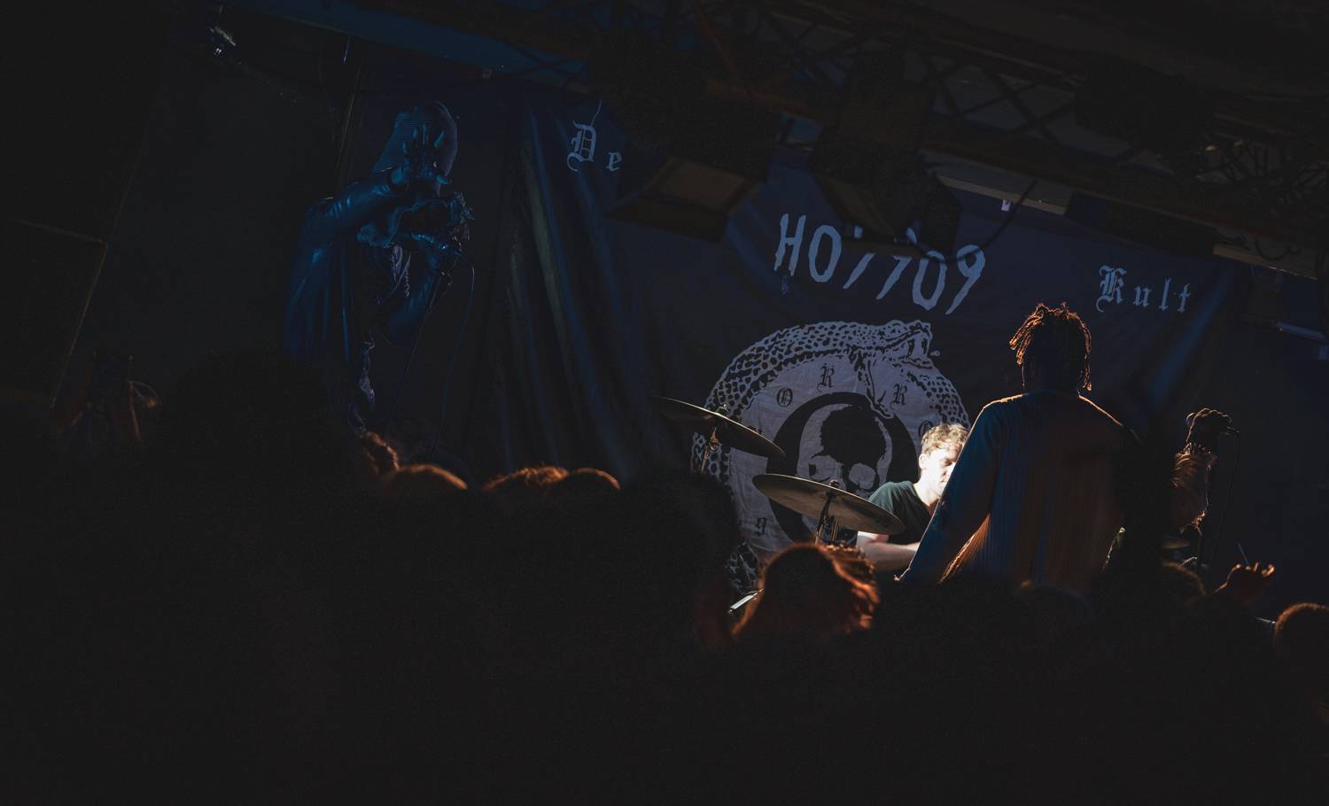 Nespoutaní Ho99o9 v Rock Café bojovali nejen s démony, ale i se zvukem