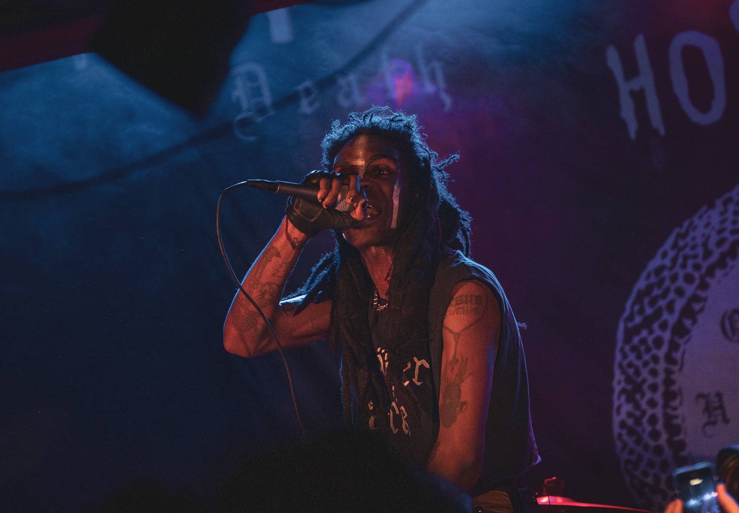 Nespoutaní Ho99o9 v Rock Café bojovali nejen s démony, ale i se zvukem