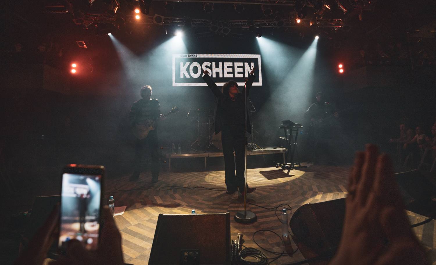 Kosheen zahájili české miniturné. Pražský klub roztančili