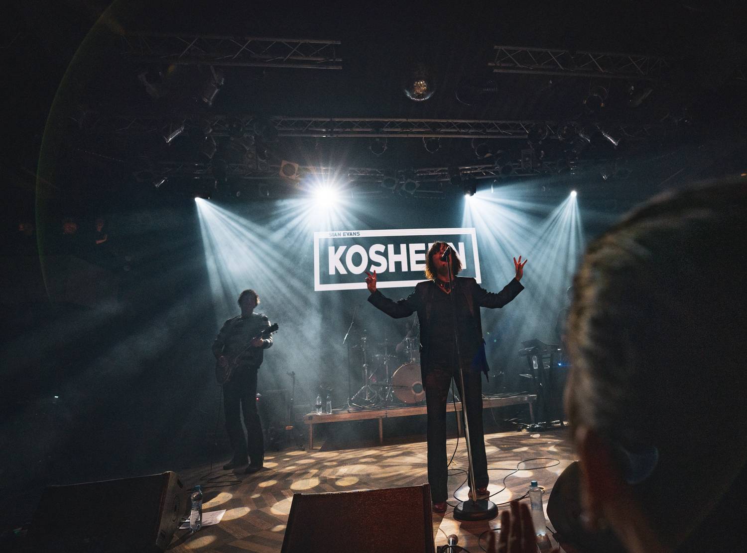 Kosheen zahájili české miniturné. Pražský klub roztančili