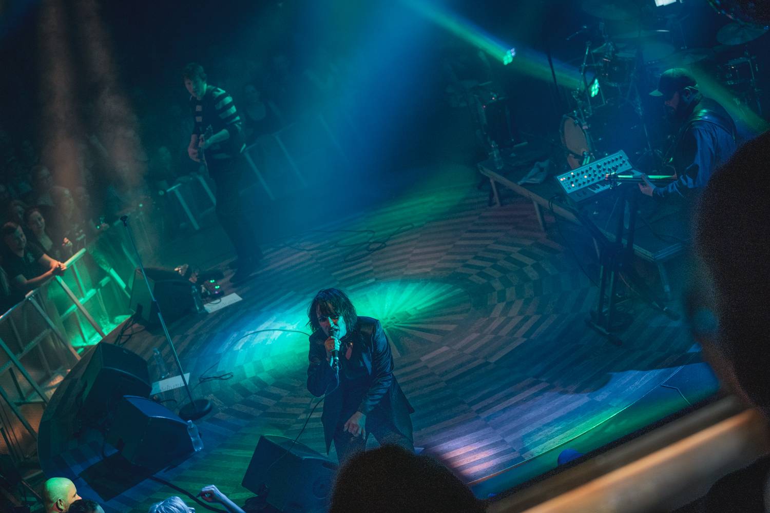 Kosheen zahájili české miniturné. Pražský klub roztančili