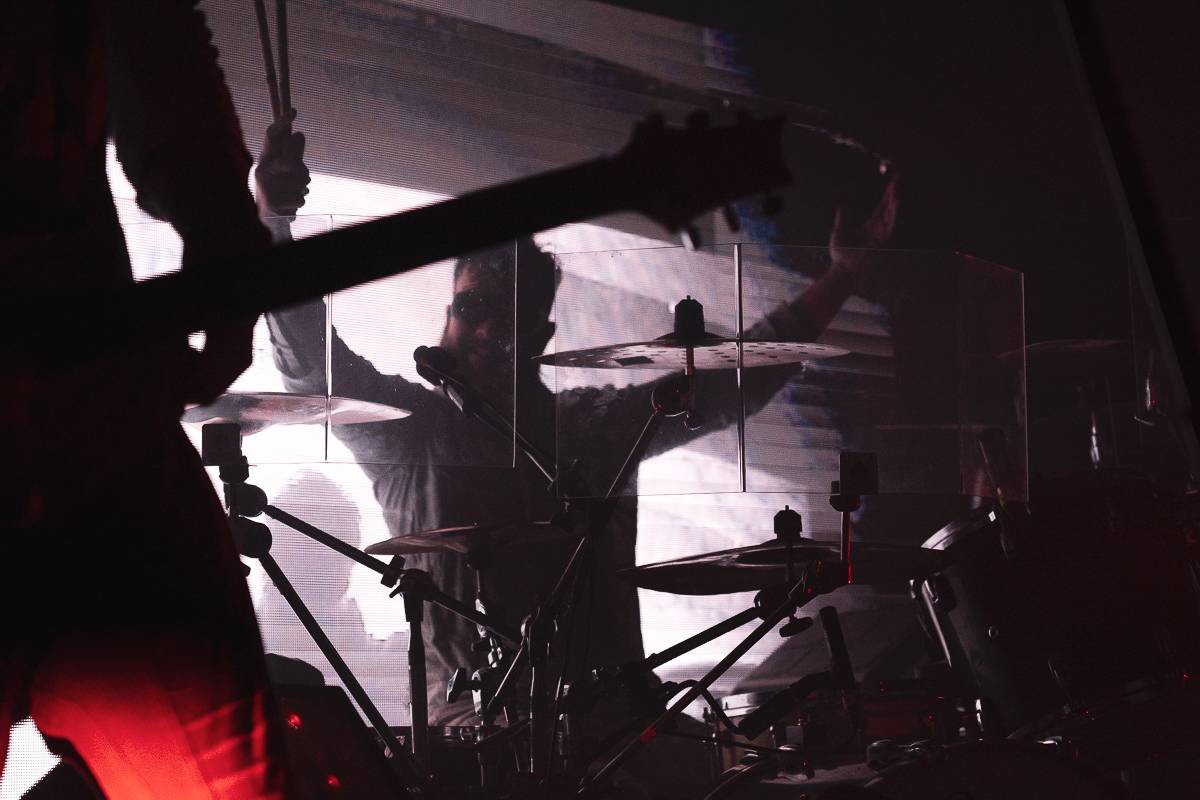 Vesmírní Starset v pražském Rock Café zachraňovali lidstvo