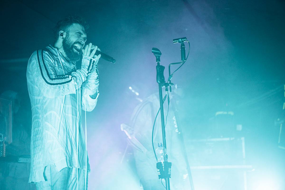 Vesmírní Starset v pražském Rock Café zachraňovali lidstvo