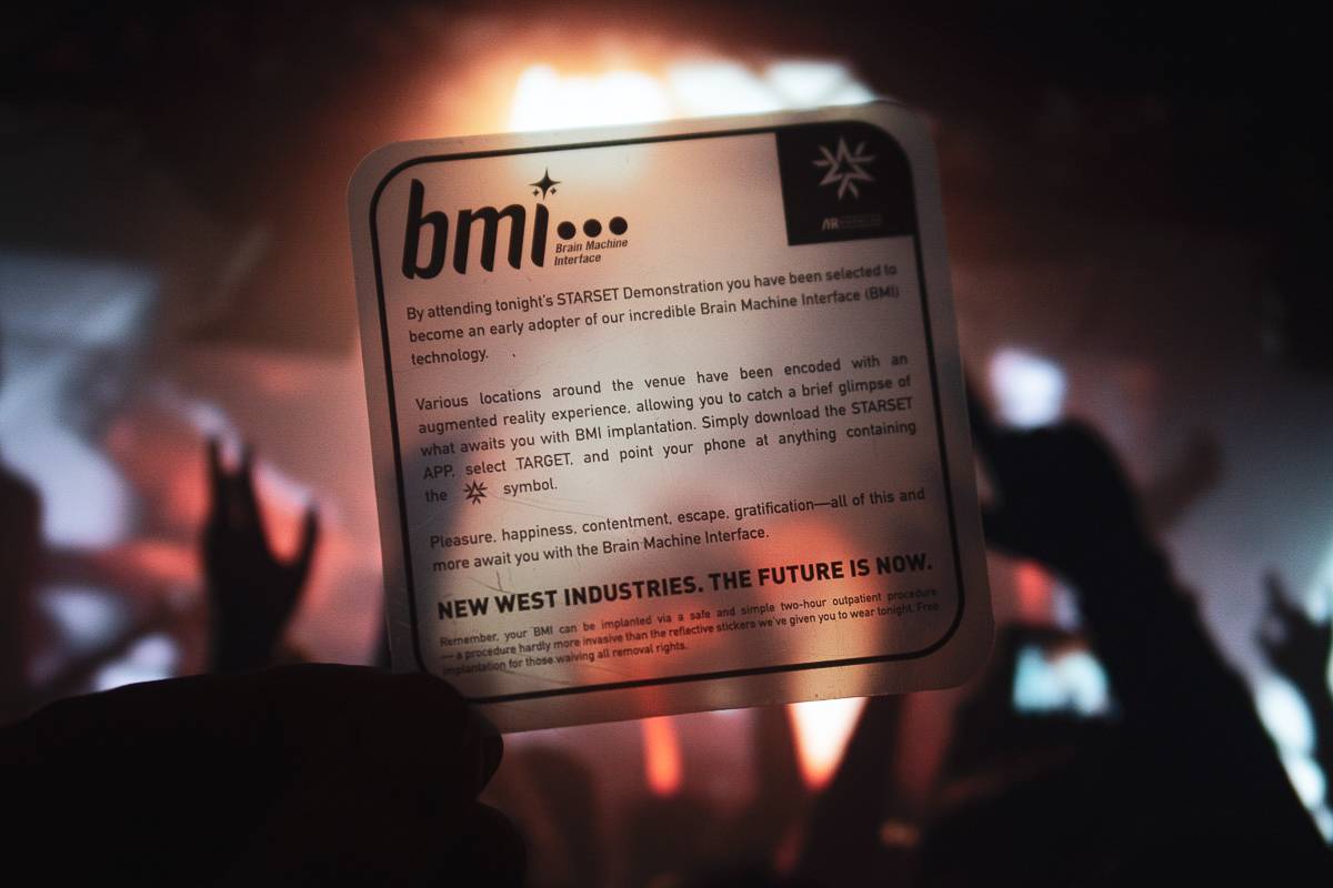 Vesmírní Starset v pražském Rock Café zachraňovali lidstvo