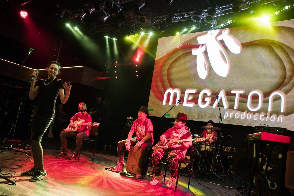 Megaton Fashion Show 2019: Rockové hvězdy se předvedly na přehlídkovém molu, vystoupily i děti