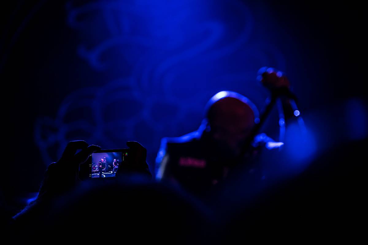 Australští Rose Tattoo předvedli stoprocentní rock'n'roll. Přivezli i krásné a hlasité Švédky