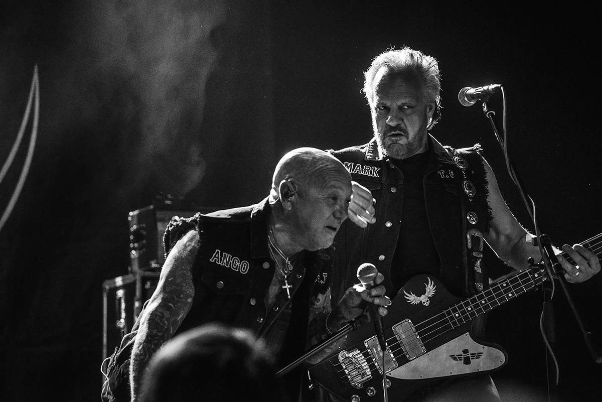 Australští Rose Tattoo předvedli stoprocentní rock'n'roll. Přivezli i krásné a hlasité Švédky