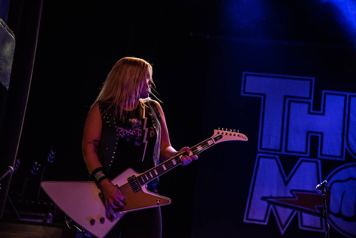 Australští Rose Tattoo předvedli stoprocentní rock'n'roll. Přivezli i krásné a hlasité Švédky