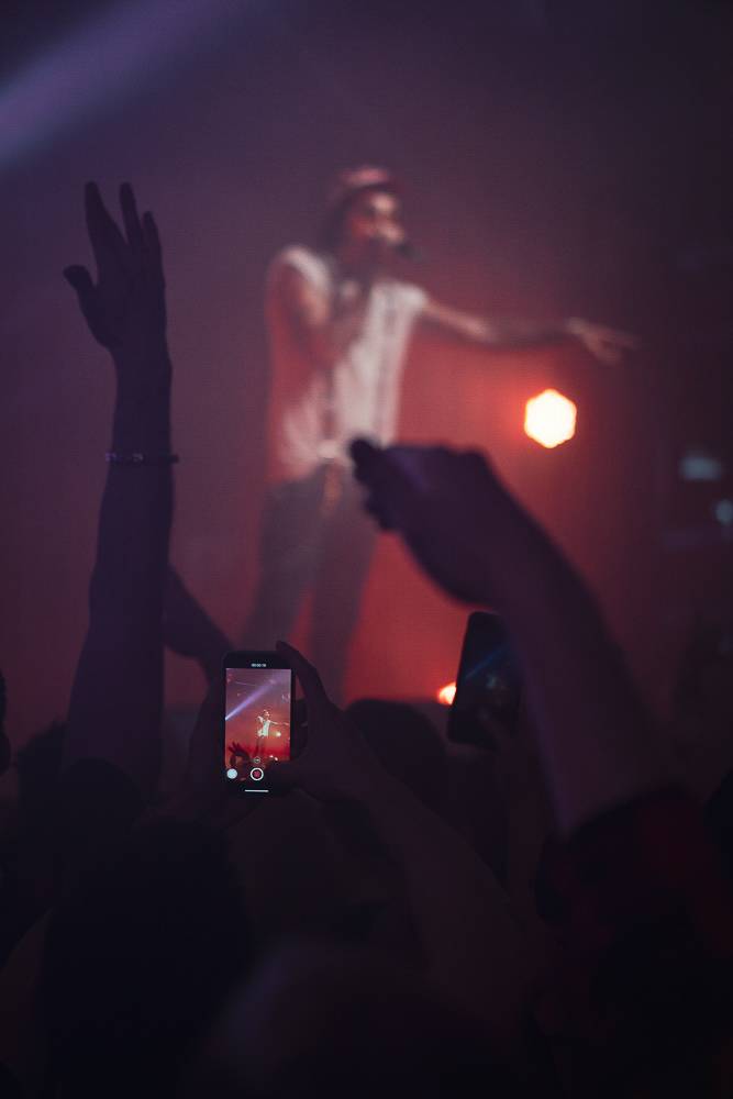 Vyprodaná Roxy skákala a křičela pod taktovkou amerického rappera Yelawolfa