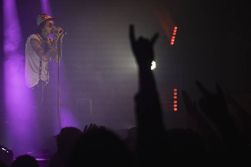 Vyprodaná Roxy skákala a křičela pod taktovkou amerického rappera Yelawolfa