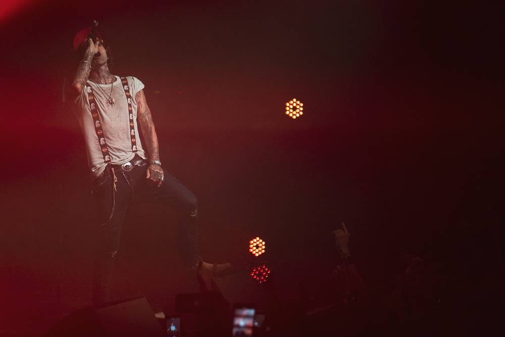 Vyprodaná Roxy skákala a křičela pod taktovkou amerického rappera Yelawolfa