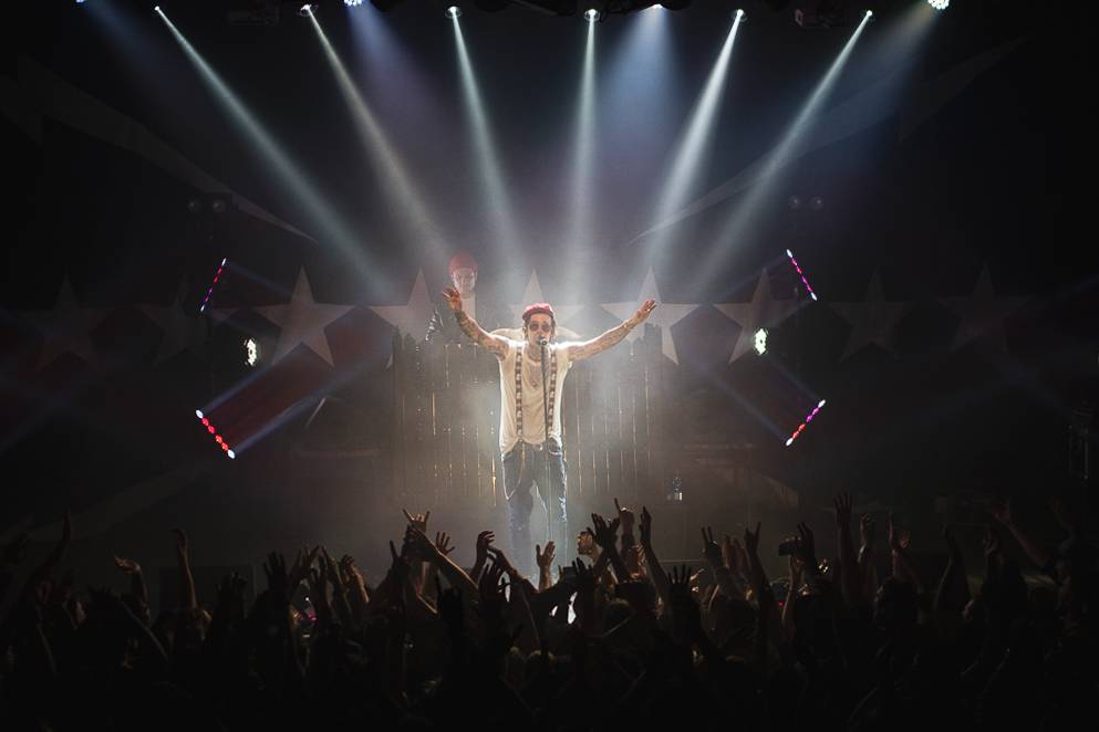 Vyprodaná Roxy skákala a křičela pod taktovkou amerického rappera Yelawolfa